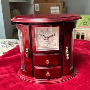 Musical jewelry box